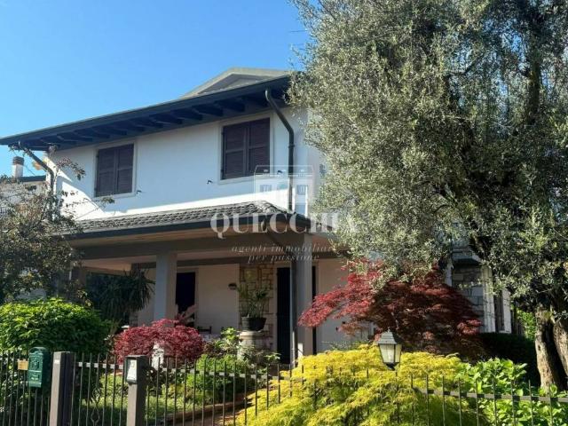 Villa Indipendente in vendita a Peschiera Del Garda, Veneto