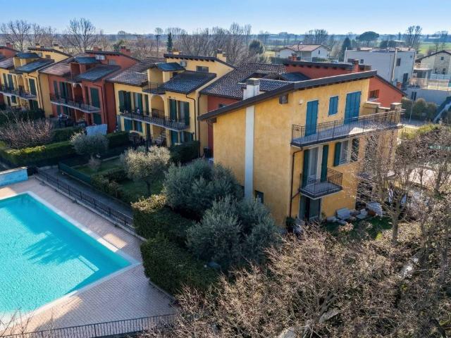 Villa Indipendente in vendita a Peschiera Del Garda, Veneto