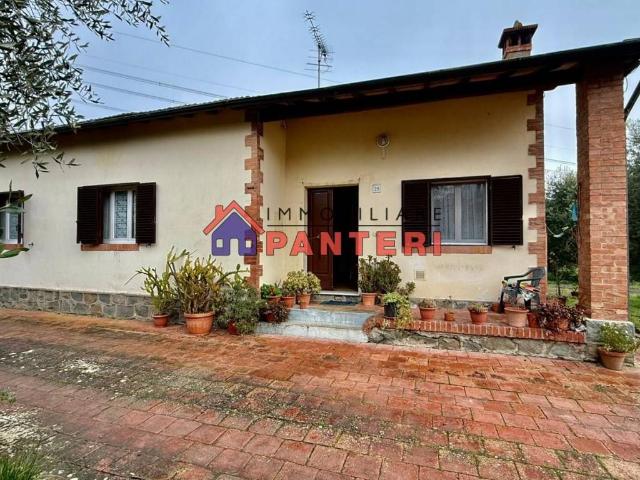 Villa Indipendente in vendita a Alberghi, Uzzano E Castello