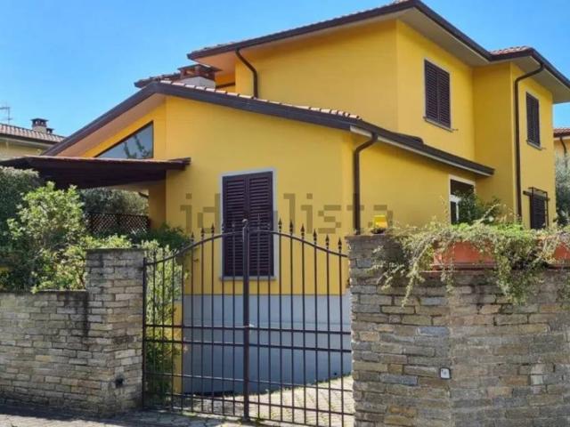 Villa Indipendente in vendita a Ricciano, Uzzano E Castello