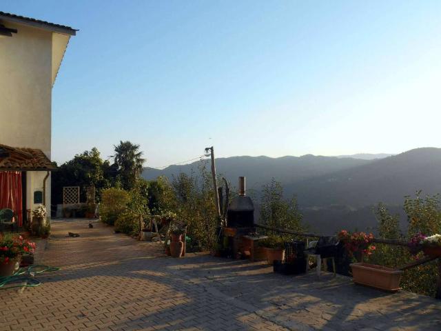 Villa Indipendente in vendita a Uzzano E Castello, Toscana