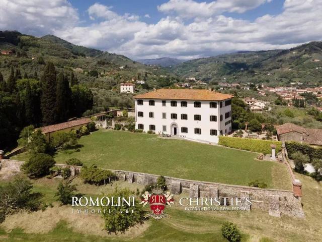 Villa Indipendente in vendita a Collecchio, Pescia