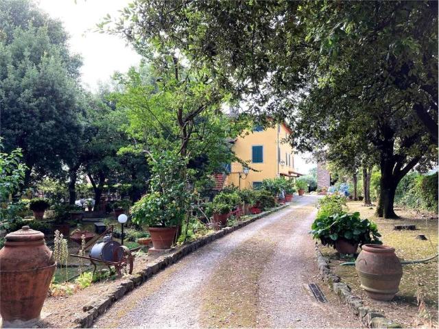 Villa Indipendente in vendita a Uzzano E Castello, Toscana