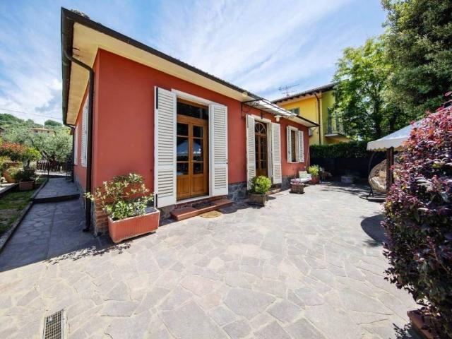 Villa Indipendente in vendita a Uzzano E Castello, Pistoia