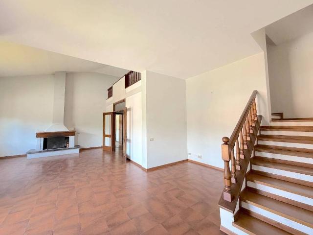 Villa Indipendente in vendita a Uzzano E Castello, Toscana