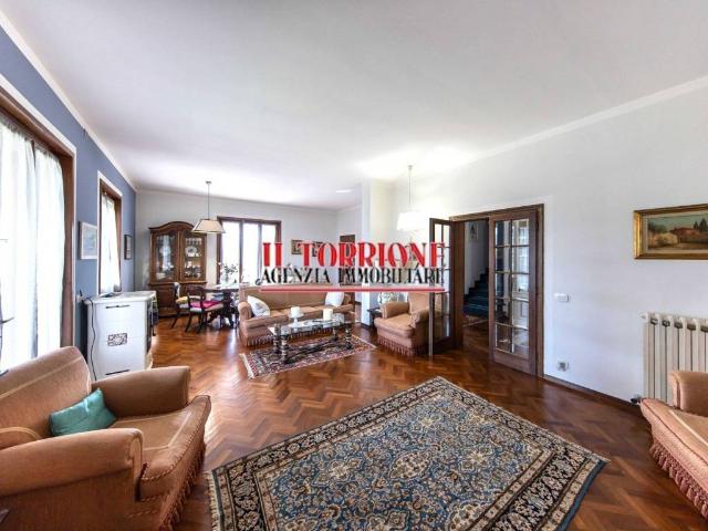 Villa Indipendente in vendita a Uzzano E Castello, Pistoia