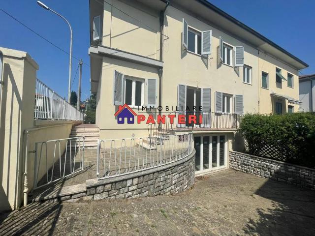 Villa Indipendente in vendita a Uzzano E Castello, Pistoia