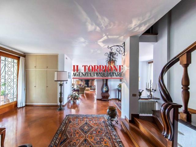 Villa Indipendente in vendita a Uzzano E Castello, Toscana