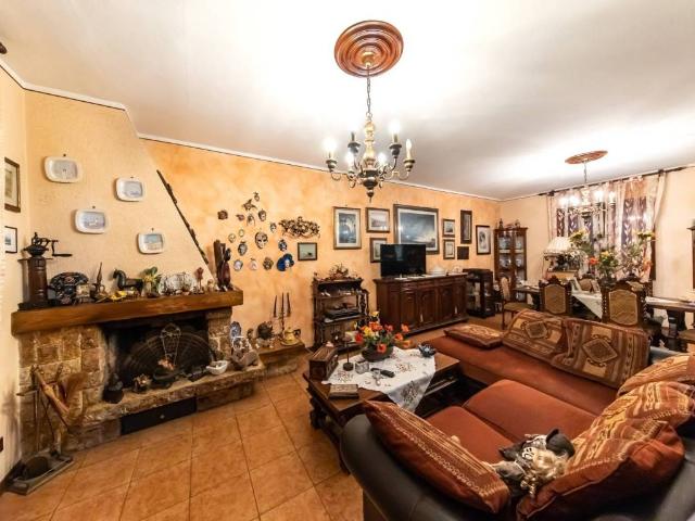 Villa Indipendente in vendita a Ricciano, Uzzano E Castello