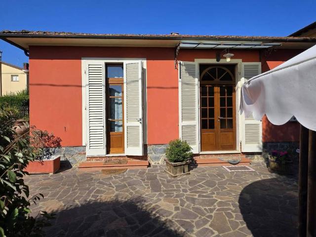 Villa Indipendente in vendita a Ricciano, Uzzano E Castello