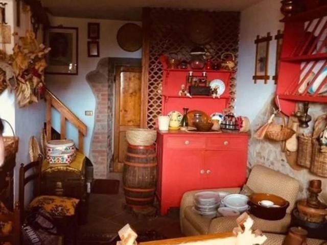 Villa Indipendente in vendita a Medicina, Uzzano E Castello