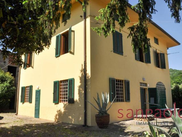 Villa Indipendente in vendita a Uzzano E Castello, Toscana