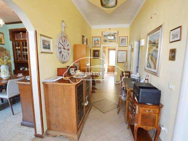 Villa Indipendente in vendita a Uzzano E Castello, Toscana