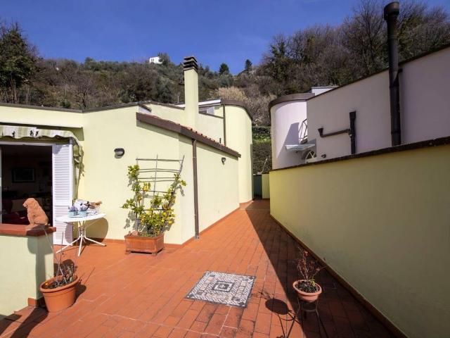 Villa Indipendente in vendita a Ricciano, Uzzano E Castello