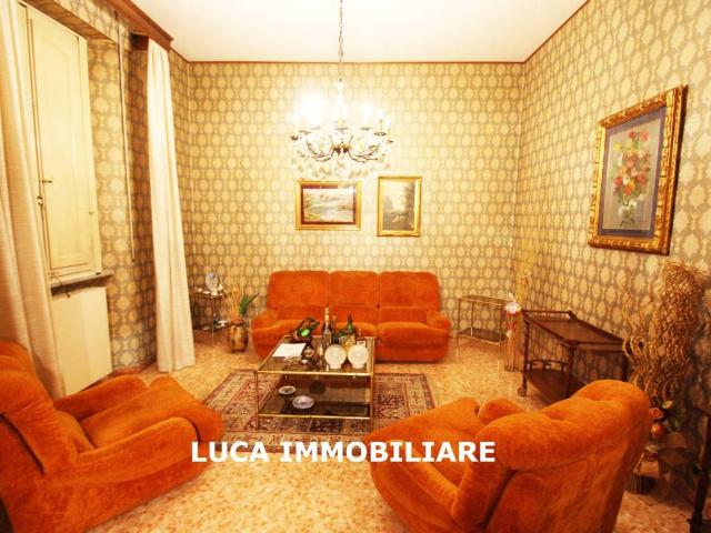 Villa Indipendente in vendita a Uzzano E Castello, Pistoia