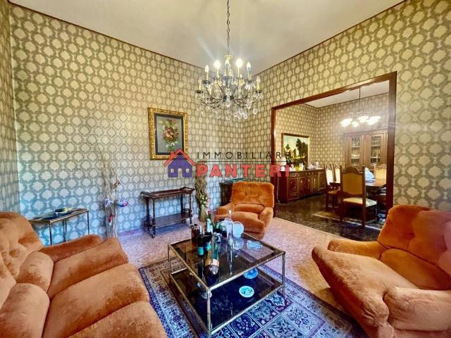 Villa Indipendente in vendita a Collecchio, Pescia