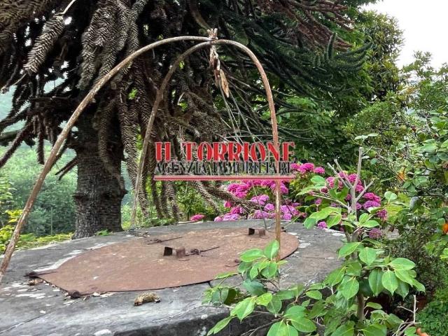 Villa Indipendente in vendita a Uzzano E Castello, Pistoia