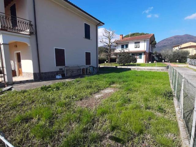 Villa Indipendente in vendita a Ricciano, Uzzano E Castello