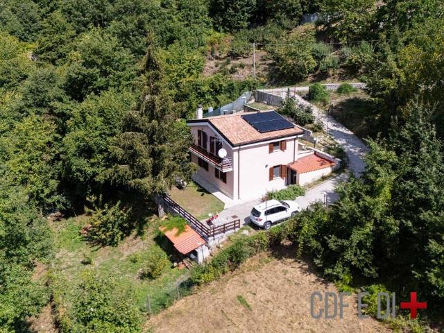 Villa Indipendente in vendita a Pescorocchiano, Rieti