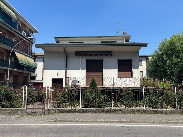 Villa Indipendente in vendita a Pessano Con Bornago, Lombardia