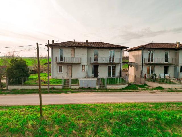 Villa Indipendente in vendita a Pessina Cremonese, Lombardia
