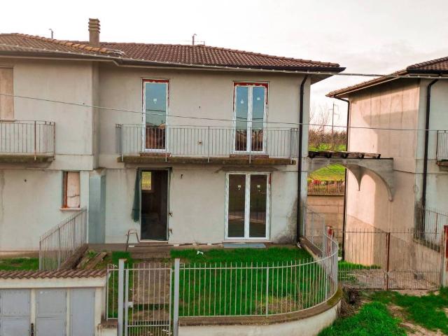 Villa Indipendente in vendita a Pessina Cremonese, Lombardia