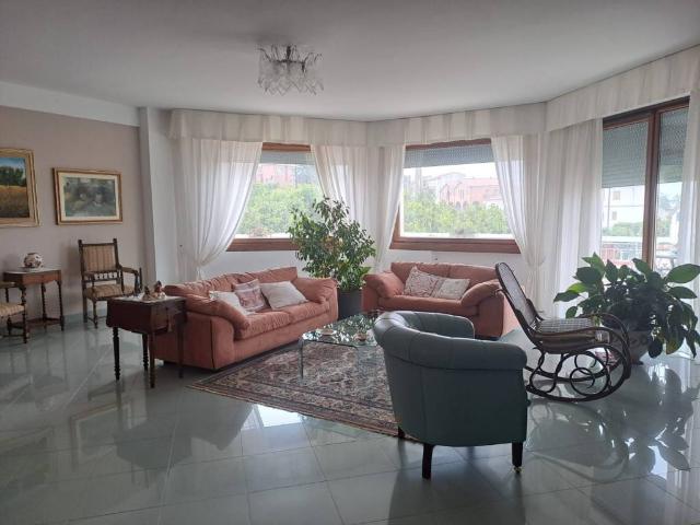Villa Indipendente in vendita a Petacciato, Molise