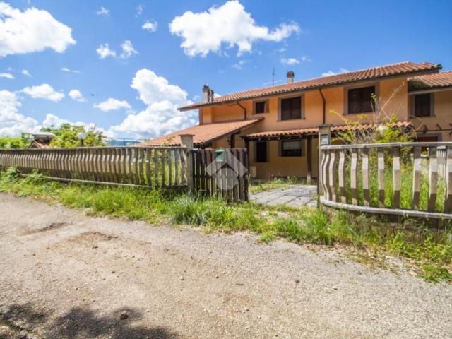 Villa Indipendente in vendita a Petrella Salto, Lazio