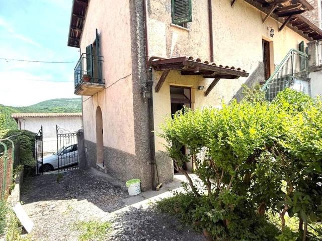 Villa Indipendente in vendita a Petrella Salto, Lazio