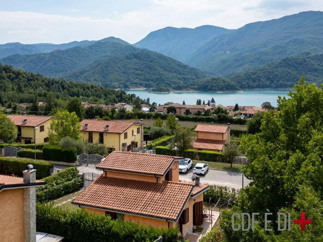 Villa Indipendente in vendita a Petrella Salto, Lazio