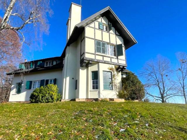 Villa Indipendente in vendita a Piemonte, Biella