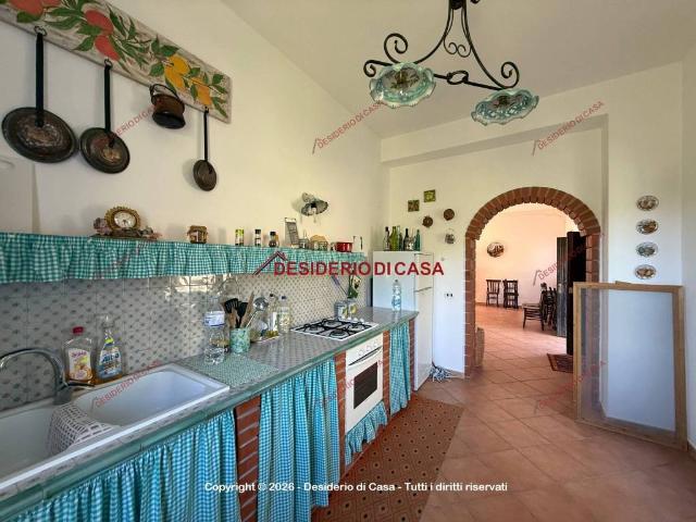 Villa Indipendente in vendita a Pettineo, Sicilia