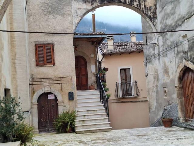 Villa Indipendente in vendita a Pettorano Sul Gizio, Abruzzo