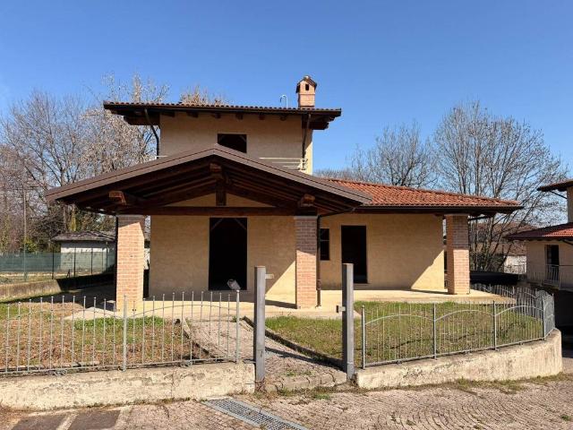 Villa Indipendente in vendita a Peveragno, Cuneo