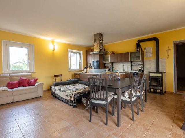 Villa Indipendente in vendita a Piemonte, Vercelli