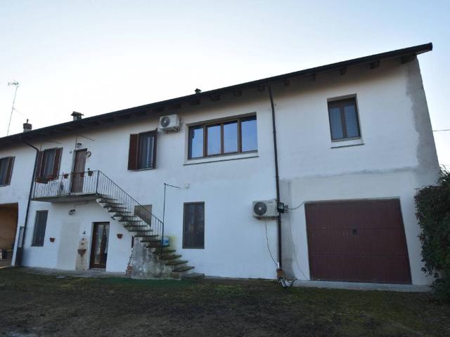 Villa Indipendente in vendita a Piemonte, Vercelli