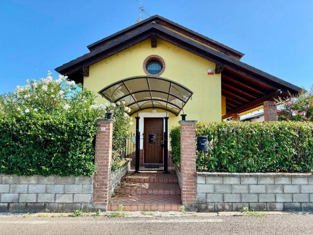 Villa Indipendente in vendita a Piemonte, Vercelli