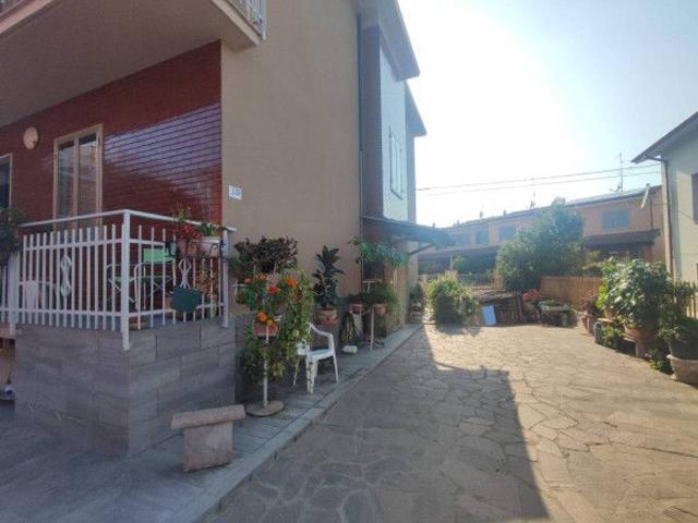Villa Indipendente in vendita a Piacenza, Reggio Emilia