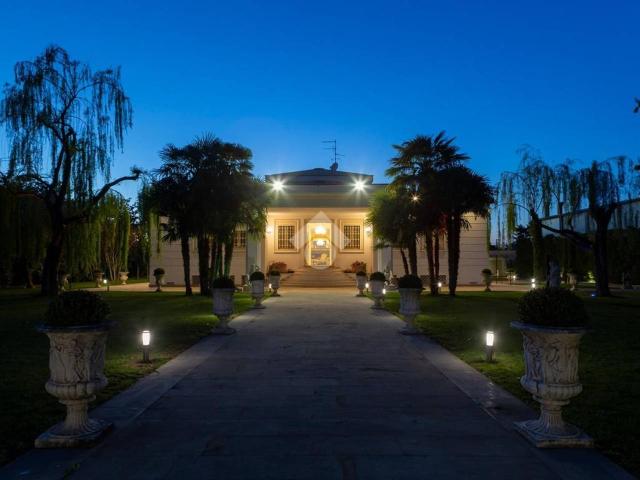 Villa Indipendente in vendita a Giarona, Piacenza