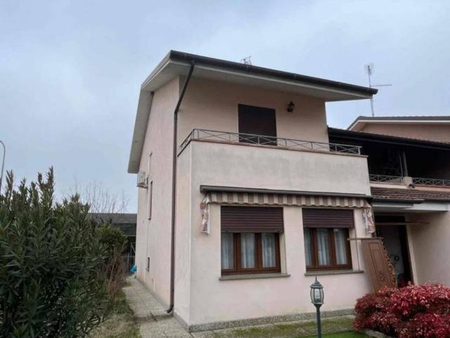 Villa Indipendente in vendita a Piacenza D'adige, Veneto