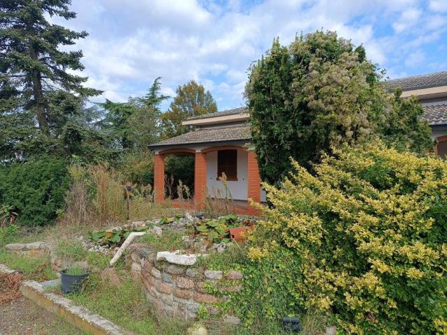 Villa Indipendente in vendita a San Antonio a Trebbia, Piacenza