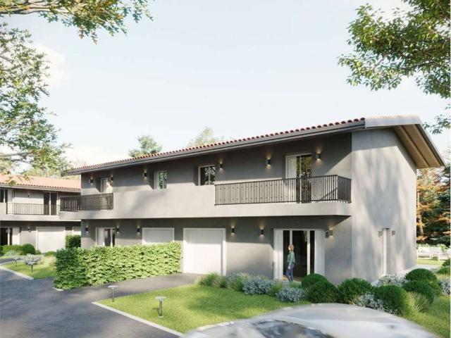 Villa Indipendente in vendita a Piacenza, Reggio Emilia