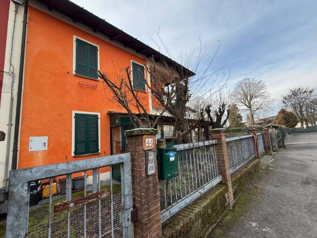 Villa Indipendente in vendita a Piacenza, Reggio Emilia