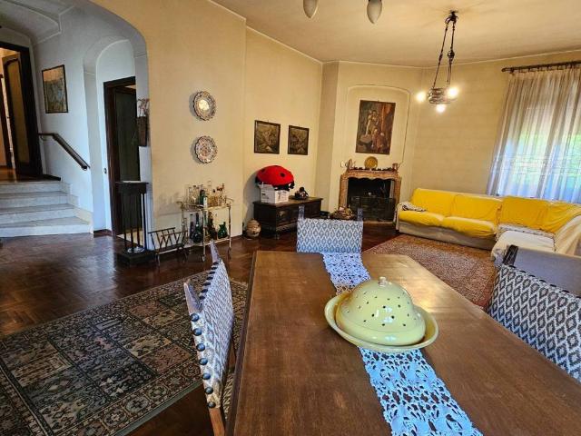 Villa Indipendente in vendita a Galleana, Piacenza