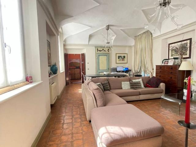 Villa Indipendente in vendita a Besurica, Piacenza
