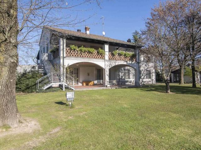 Villa Indipendente in vendita a Veggioletta, Piacenza