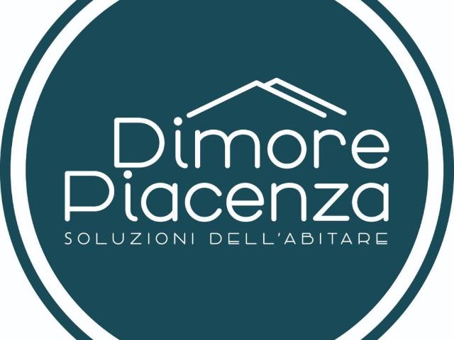 Villa Indipendente in vendita a Piacenza, Reggio Emilia