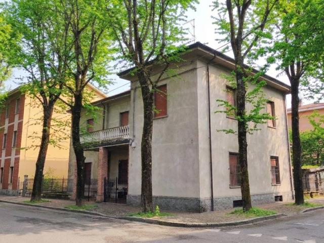 Villa Indipendente in vendita a Infrangibile, Piacenza