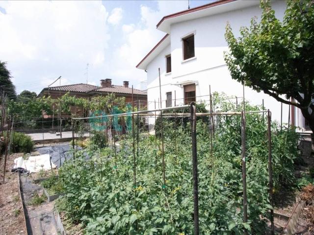 Villa Indipendente in vendita a Besurica, Piacenza