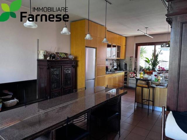 Villa Indipendente in vendita a Besurica, Piacenza